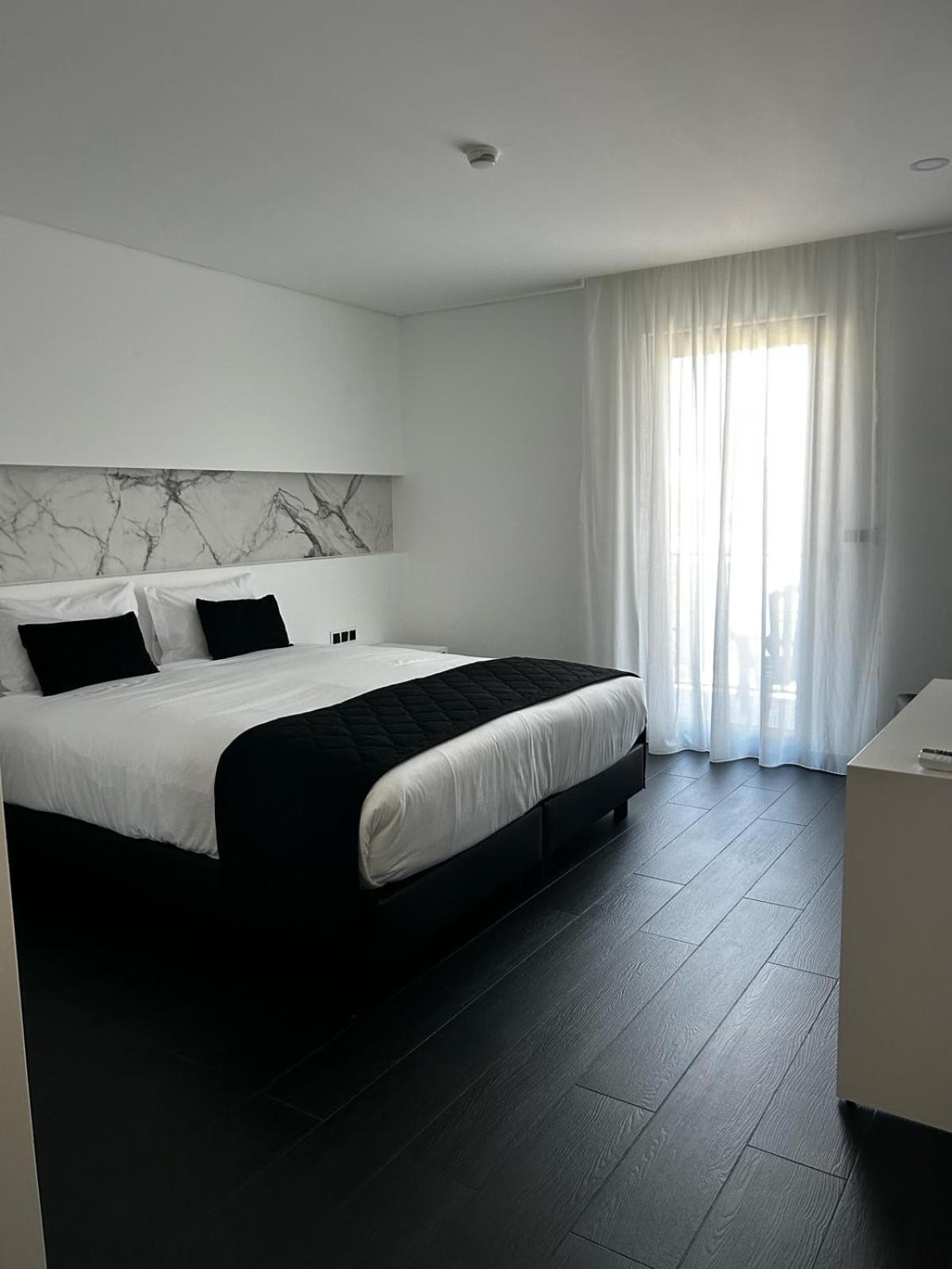 Ponta Delgada The Rock Hostel מראה חיצוני תמונה